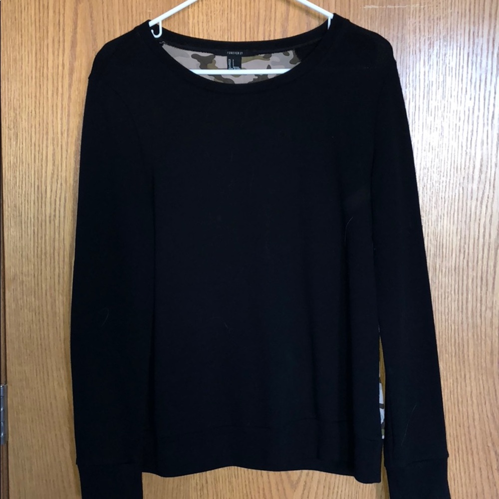 Black/camouflage sweater